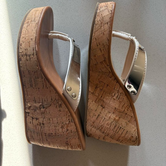 Juicy Couture Silver and Brown Flip-Flops - Picture 5 of 7
